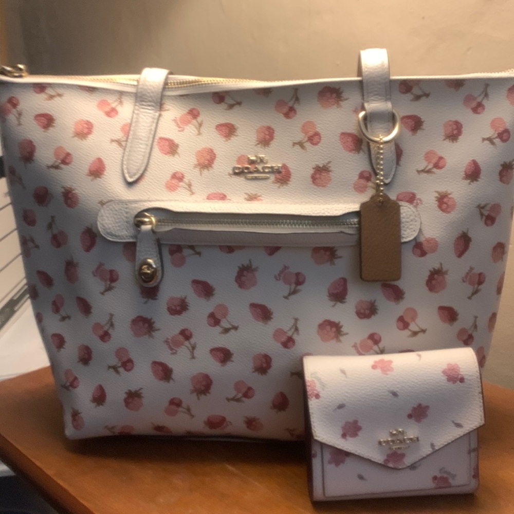 Coach Strawberry 🍓 and Cream Color